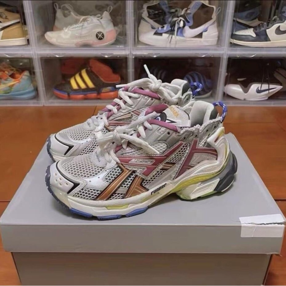 Stylish men’s Multicolor Sneakers
